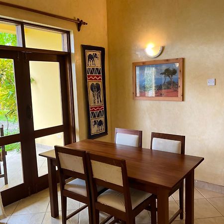 Flametree Beach Homes Praia de Diani Exterior foto