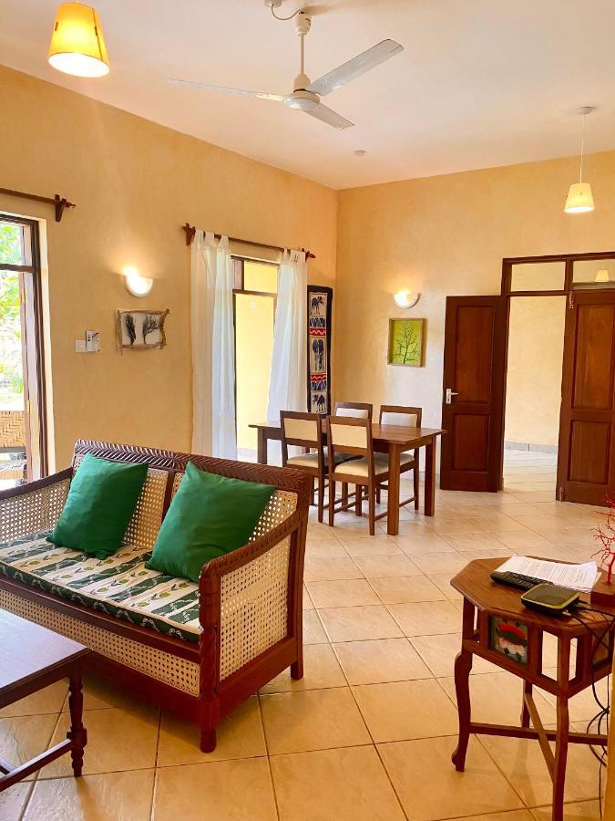 Flametree Beach Homes Praia de Diani Exterior foto