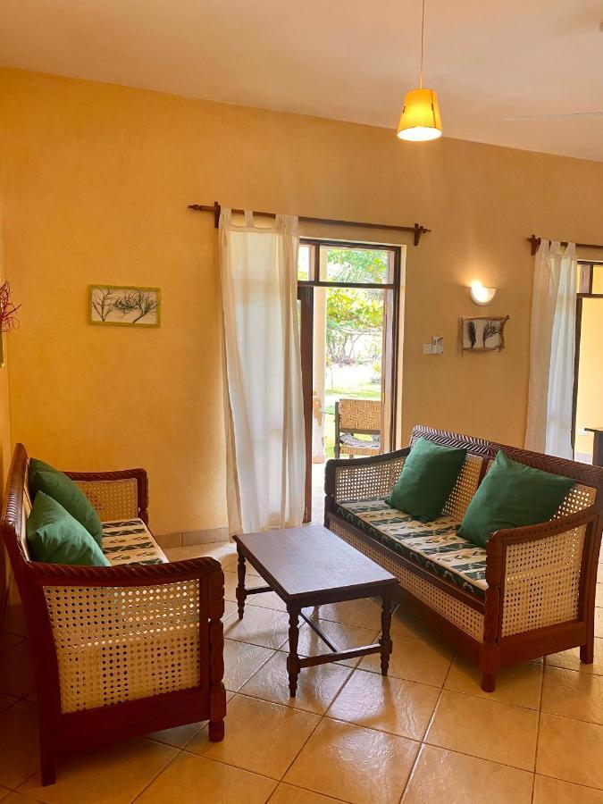 Flametree Beach Homes Praia de Diani Exterior foto